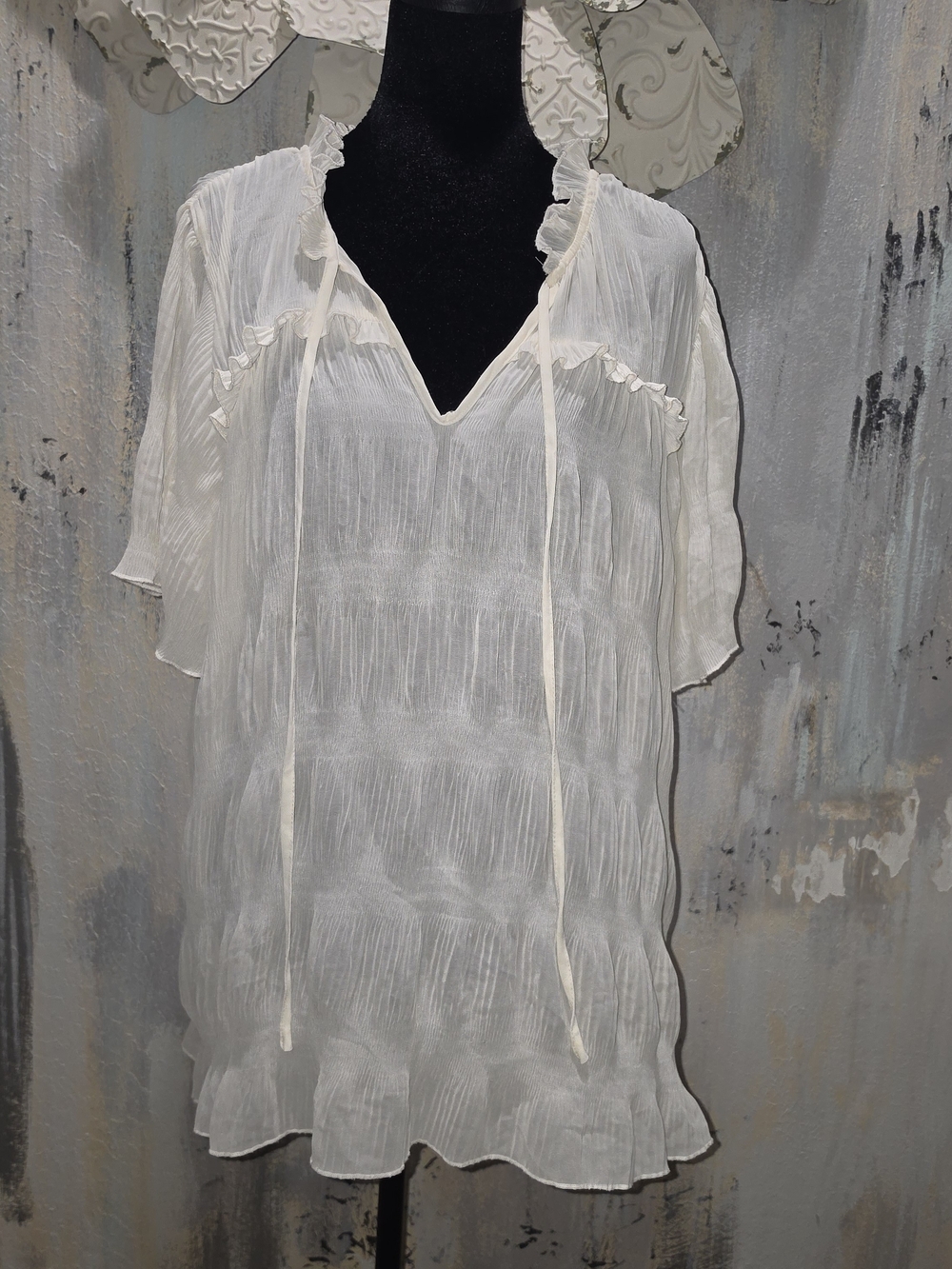 Perch Women's Beautiful Soft Feminine Cream Ruffle Tie-Neck Tunic Size XL